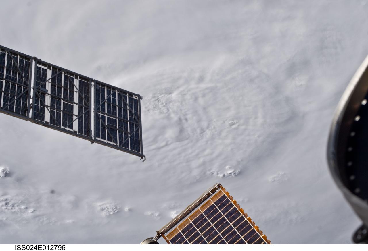 ISS024-E-012796 (29 Aug. 2010) --- Hurricane Earl is featured in this Aug. 29 image photographed by an Expedition 24 crew member on the International Space Station.
