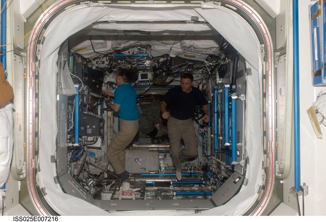 NASA image: Walker and Wheelock in Lab