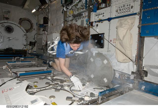 NASA image: Coleman at MELFI in the JPM