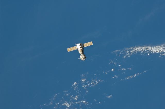 NASA image: Soyuz TMA-21 spacecraft departs ISS