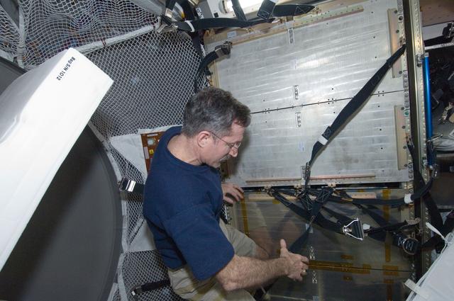 NASA image: Burbank works in the ATV-3