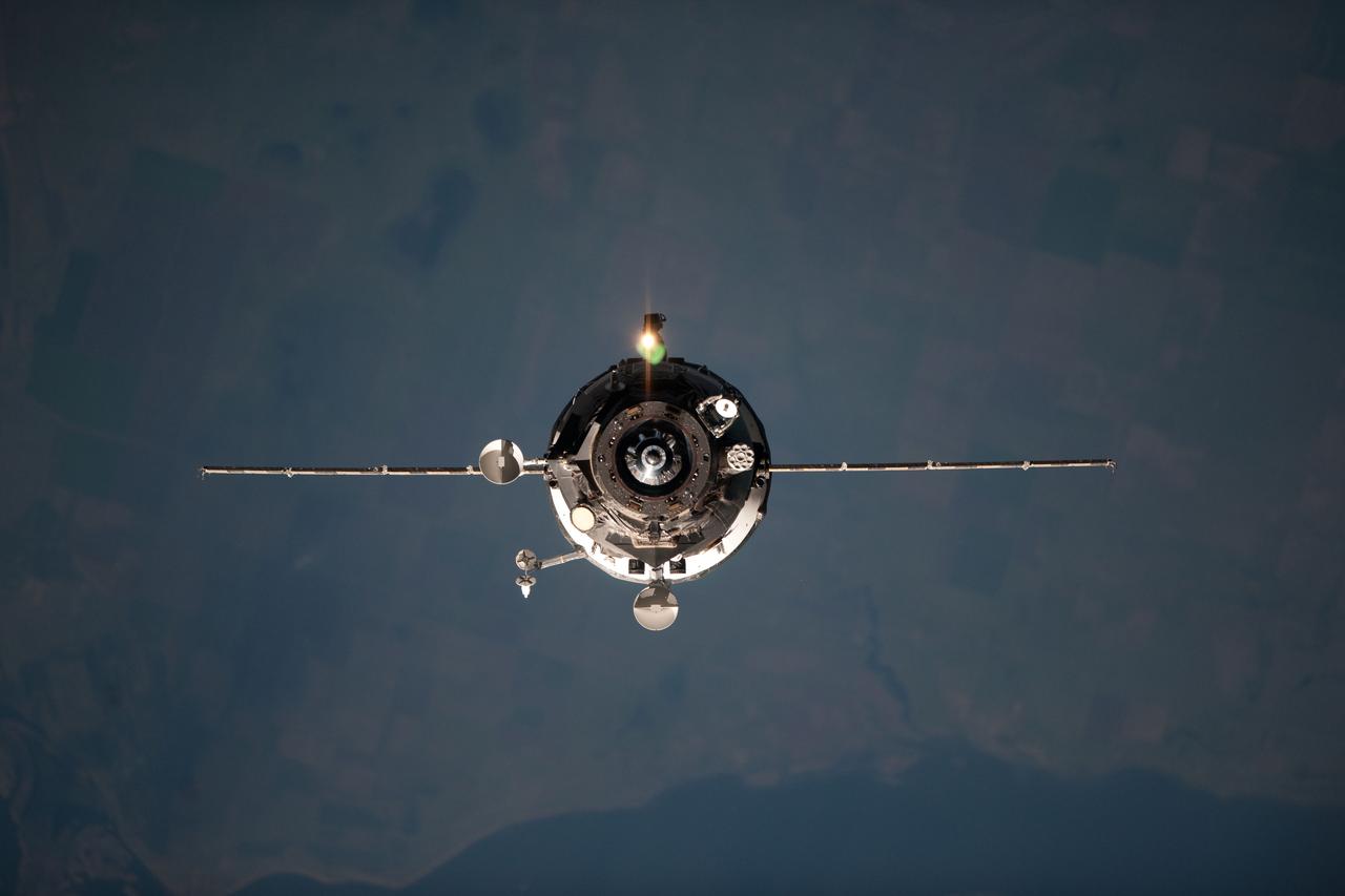 ISS030-E-254076 (22 April 2012) --- An unpiloted ISS Progress resupply vehicle approaches the International Space Station, carrying 2.8 tons of food, fuel and supplies. The cargo delivery includes 1,988 pounds of propellant, 110 pounds of oxygen and air, 926 pounds of water and 2,703 pounds of spare parts, resupply items and experiment hardware for the residents of the space station. Progress 47 docked to the station’s Pirs Docking Compartment at 10:39 a.m. (EDT) on April 22, 2012.