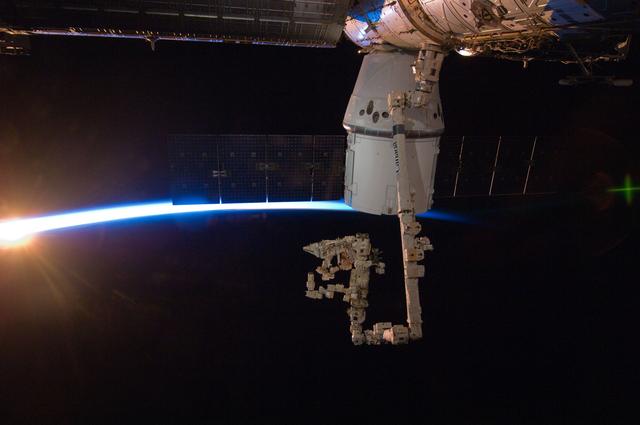 NASA image: Dragon Spacecraft, SSRMS and Dextre