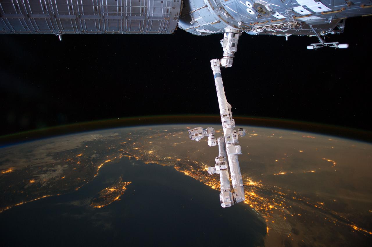 ISS031-E-095448(4 June 2012) --- 