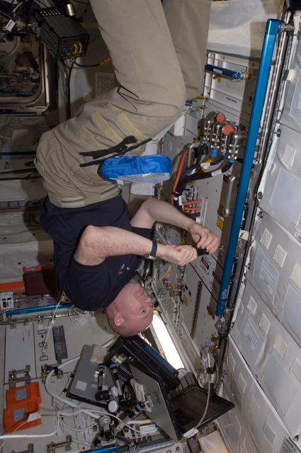 NASA image: Kuipers works on FSL in Columbus