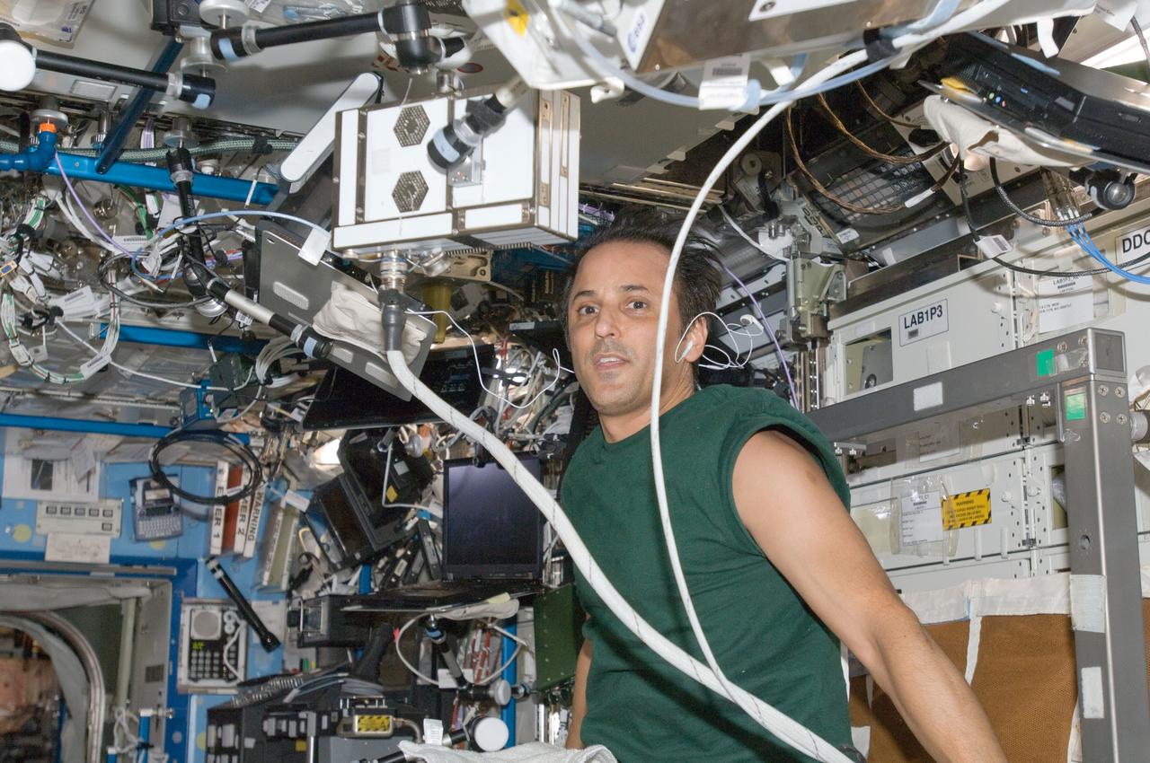 ISS032-E-009028 (21 July 2012) --- NASA astronaut Joe Acaba, Expedition 32 flight engineer, exercises on the Cycle Ergometer with Vibration Isolation System (CEVIS) in the Destiny laboratory of the International Space Station.