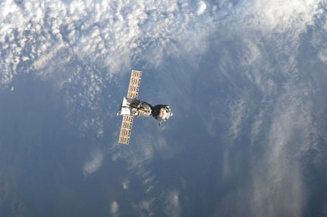 NASA image: Soyuz TMA-04M undocking