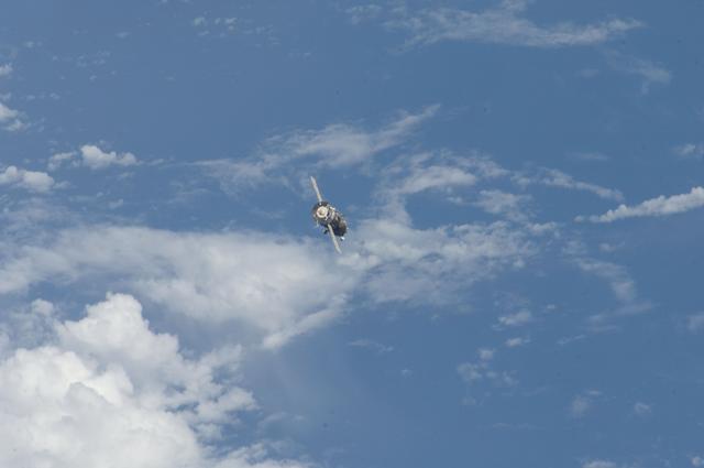 NASA image: Soyuz TMA-04M undocking
