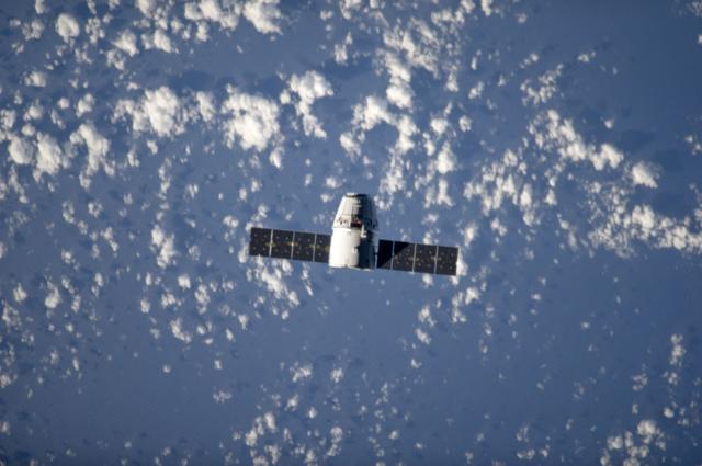 NASA image: Approach  of the SpaceX Dragon Commercial cargo craft