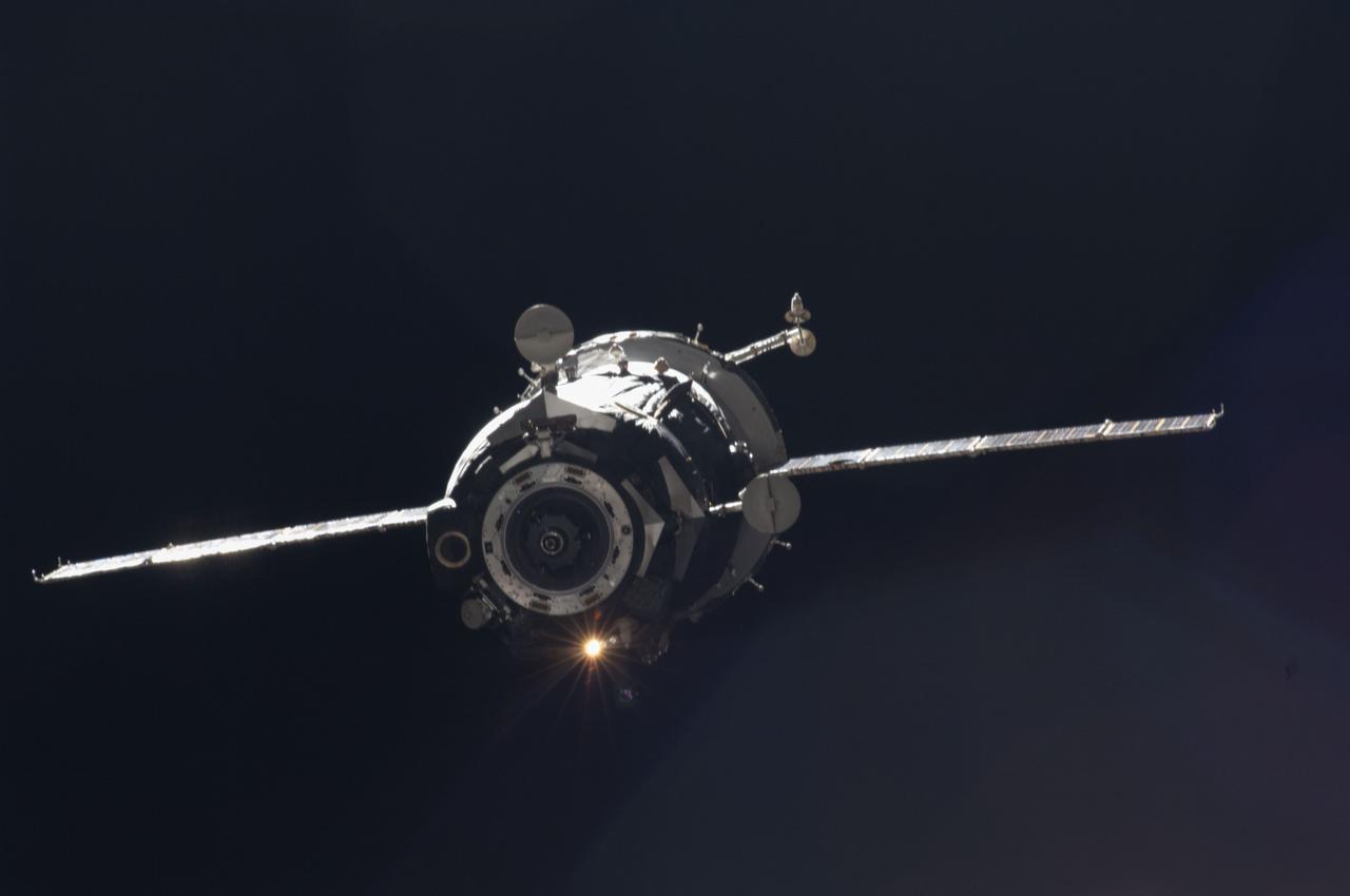 ISS034-E-005003 (18 Nov. 2012) --- The Soyuz TMA-05M spacecraft departs from the International Space Station and heads toward a landing in a remote area outside the town of Arkalyk, Kazakhstan on Nov. 19, 2012 (Kazakhstan time). NASA astronaut Sunita Williams, Expedition 33 commander; Russian cosmonaut Yuri Malenchenko, Soyuz commander and flight engineer; and Japan Aerospace Exploration Agency astronaut Aki Hoshide, flight engineer, are returning from four months onboard the space station where they served as members of the Expedition 32 and 33 crews.
