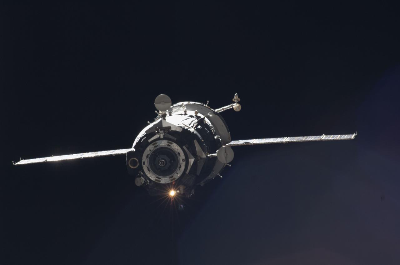 ISS034-E-005005 (18 Nov. 2012) --- The Soyuz TMA-05M spacecraft departs from the International Space Station and heads toward a landing in a remote area outside the town of Arkalyk, Kazakhstan on Nov. 19, 2012 (Kazakhstan time). NASA astronaut Sunita Williams, Expedition 33 commander; Russian cosmonaut Yuri Malenchenko, Soyuz commander and flight engineer; and Japan Aerospace Exploration Agency astronaut Aki Hoshide, flight engineer, are returning from four months onboard the space station where they served as members of the Expedition 32 and 33 crews.