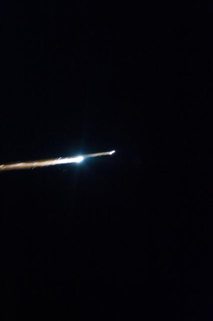 NASA image: Soyuz TMA-05M beginning to re-enter the Earth's atmosphere