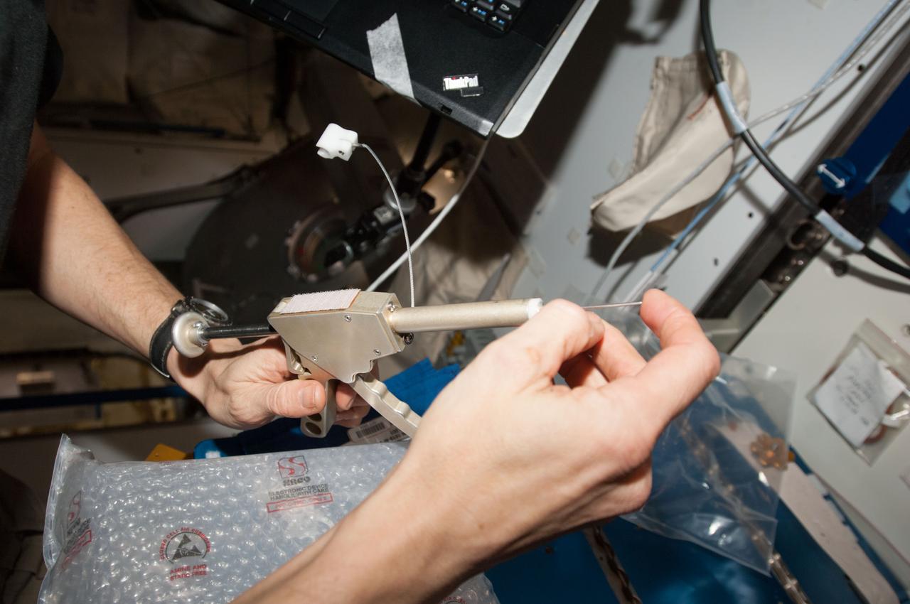 iss034e065943 (3/11/2013) --- A view of the Biological Research In Canisters-17 - A and B actuation (BRIC-17). BRIC supports a variety of plant growth investigations which focus on the growth and development of cell cultures in microgravity. Specimens are preserved with a chemical fixative and returned to the ground for post-flight evaluation.