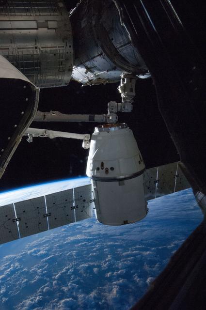 NASA image: Unberthed Dragon CRS-2 grappled by SSRMS