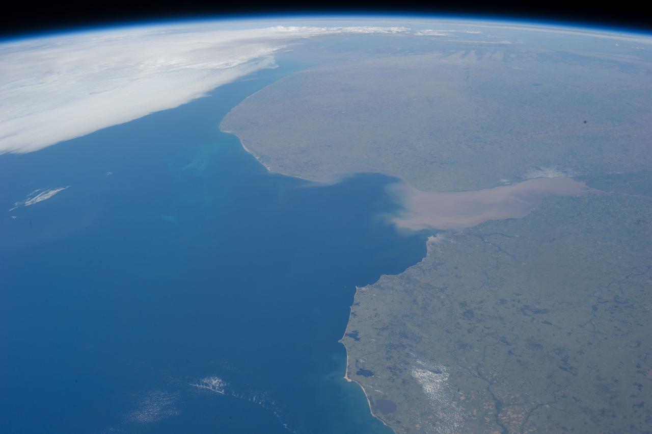 Earth Observations taken by the Expedition 35 Crew