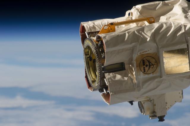 NASA image: View of the SSRMS LEE