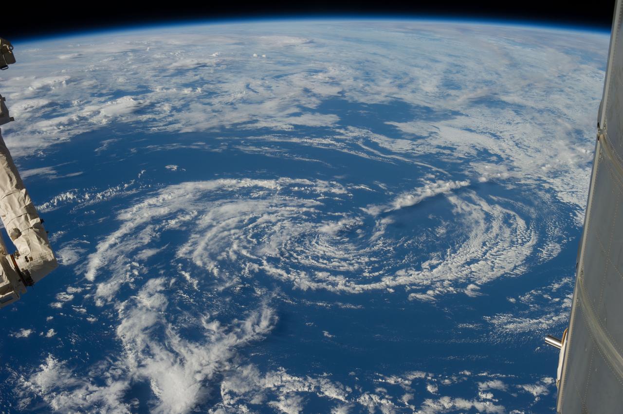 Earth Observations taken by the Expedition 35 Crew