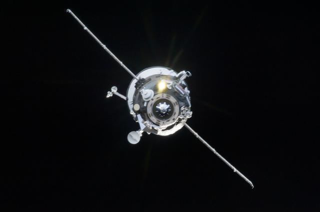 NASA image: Progress 51P on approach to the ISS