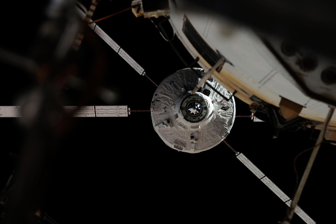 ISS036-E-007859 (15 June 2013) --- The European Space Agency's Automated Transfer Vehicle-4 (ATV-4) “Albert Einstein” is about to dock to the orbital outpost at 2:07 GMT, June 15, 2013, following a ten-day period of free-flight.