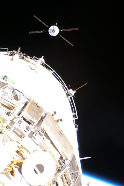 NASA image: ATV-4 approach to ISS
