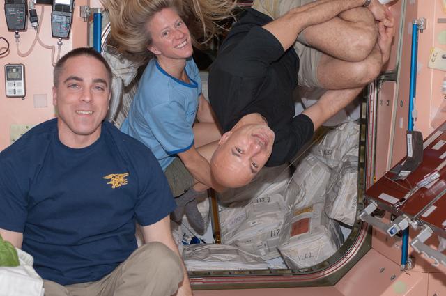 NASA image: Expedition 36 flight engineers in Node 1