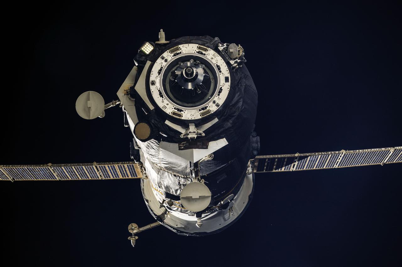 ISS036-E-024928 (25 July 2013) --- The unpiloted Russian ISS Progress 50 (50P) resupply ship undocks from the International Space Station?s Pirs Docking Compartment at 4:43 p.m. (EDT) on July 25, 2013. The Progress 50 deorbited over the Pacific Ocean a few hours later for a fiery destruction. An ISS Progress 52 is set to replace the 50P when it launches at 4:45 p.m. on July 27 from the Baikonur Cosmodrome in Kazakhstan.