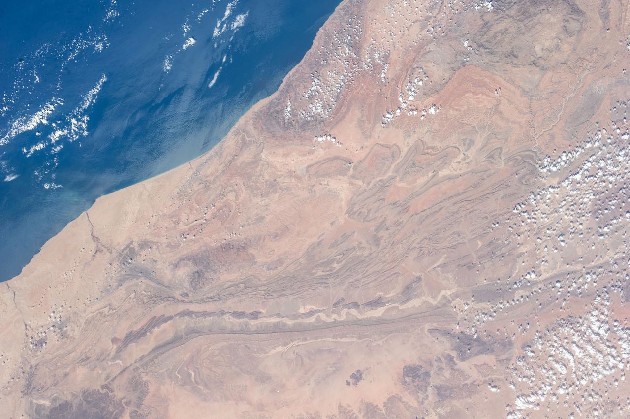 Earth observation taken during a day pass by the Expedition 37 crew.  Per Twitter message: Southern Morocco.