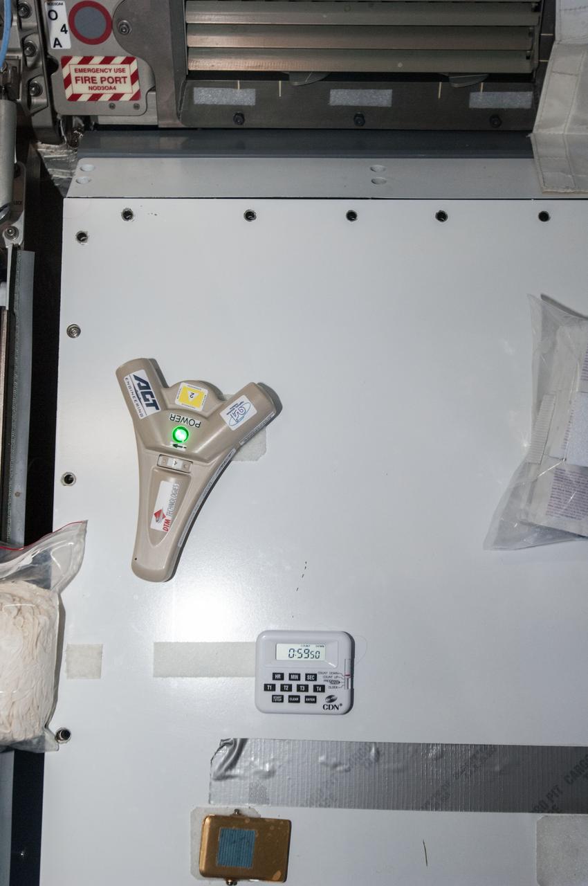 iss037e001926 (9/19/2013) --- Photo documentation of the Diapason instrument for the study of nano-particles migration and capture installed on a rack in Node 3 aboard the International Space Station (ISS).