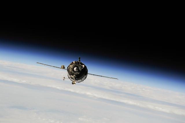 NASA image: Soyuz TMA-10M spacecraft approach to ISS