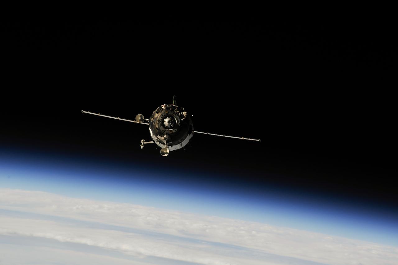 ISS037-E-002645 (25 Sept. 2013) --- The Soyuz TMA-10M spacecraft approaches the International Space Station, carrying Expedition 37 Soyuz Commander Oleg Kotov, NASA Flight Engineer Michael Hopkins and Russian Flight Engineer Sergey Ryazanskiy. The Soyuz docked to the Poisk Mini-Research Module 2 (MRM2) at 10:45 p.m. (EDT) on Sept. 25, 2013.