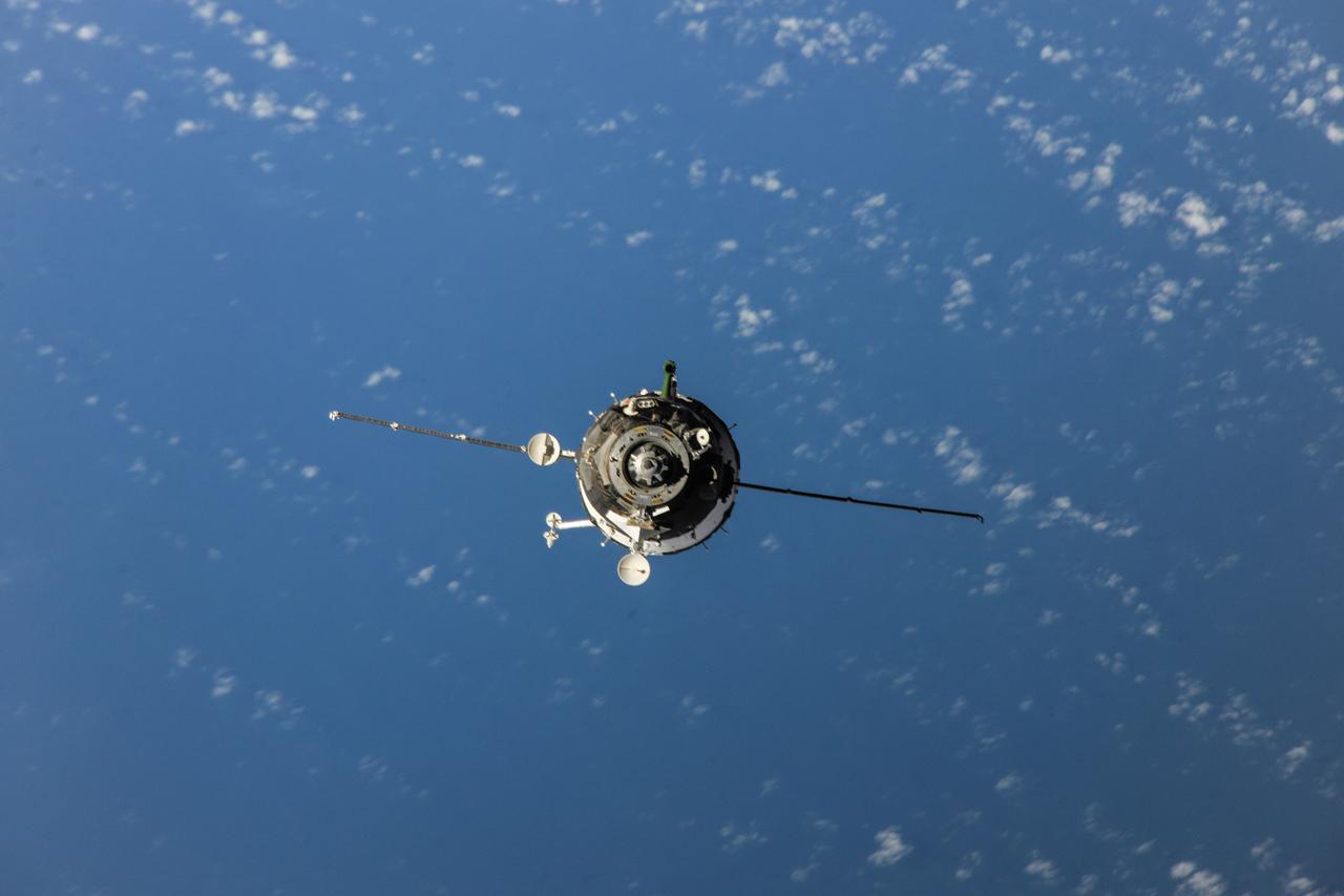 ISS037-E-002663 (25 Sept. 2013) --- The Soyuz TMA-10M spacecraft approaches the International Space Station, carrying Expedition 37 Soyuz Commander Oleg Kotov, NASA Flight Engineer Michael Hopkins and Russian Flight Engineer Sergey Ryazanskiy. The Soyuz docked to the Poisk Mini-Research Module 2 (MRM2) at 10:45 p.m. (EDT) on Sept. 25, 2013.