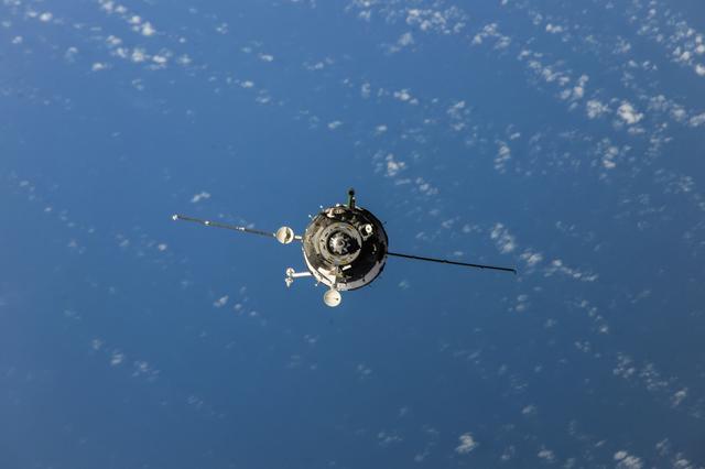 NASA image: Soyuz TMA-10M spacecraft approach to ISS