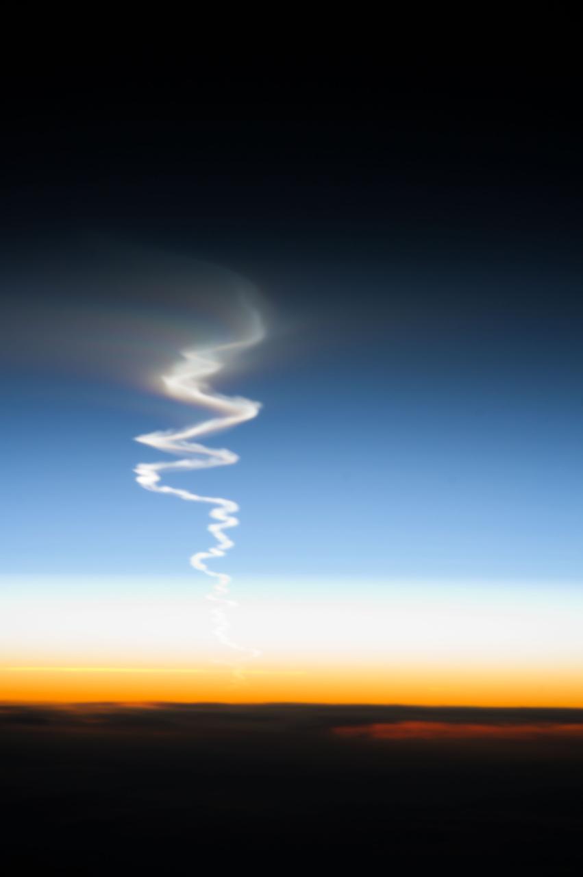 ISS037-E-009212 (10 Oct. 2013) --- This is one of a series of views that captured a missile launch from Earth as seen on Oct. 10, 2013 by the Expedition 37 crew aboard the International Space Station.
