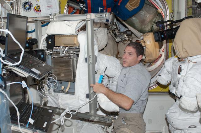 NASA image: Hopkins at work in Quest airlock