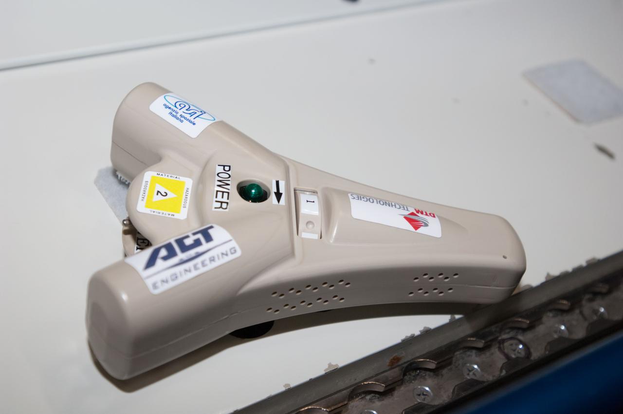 iss038e001785 (11/14/2013) --- Close-up view of DIAPASON in the U.S. Laboratory aboard the International Space Station (ISS). The DIAPASON conducts high-accuracy environmental control,pollution monitoring and particle recording with a simple instrument that captures nanoparticles.