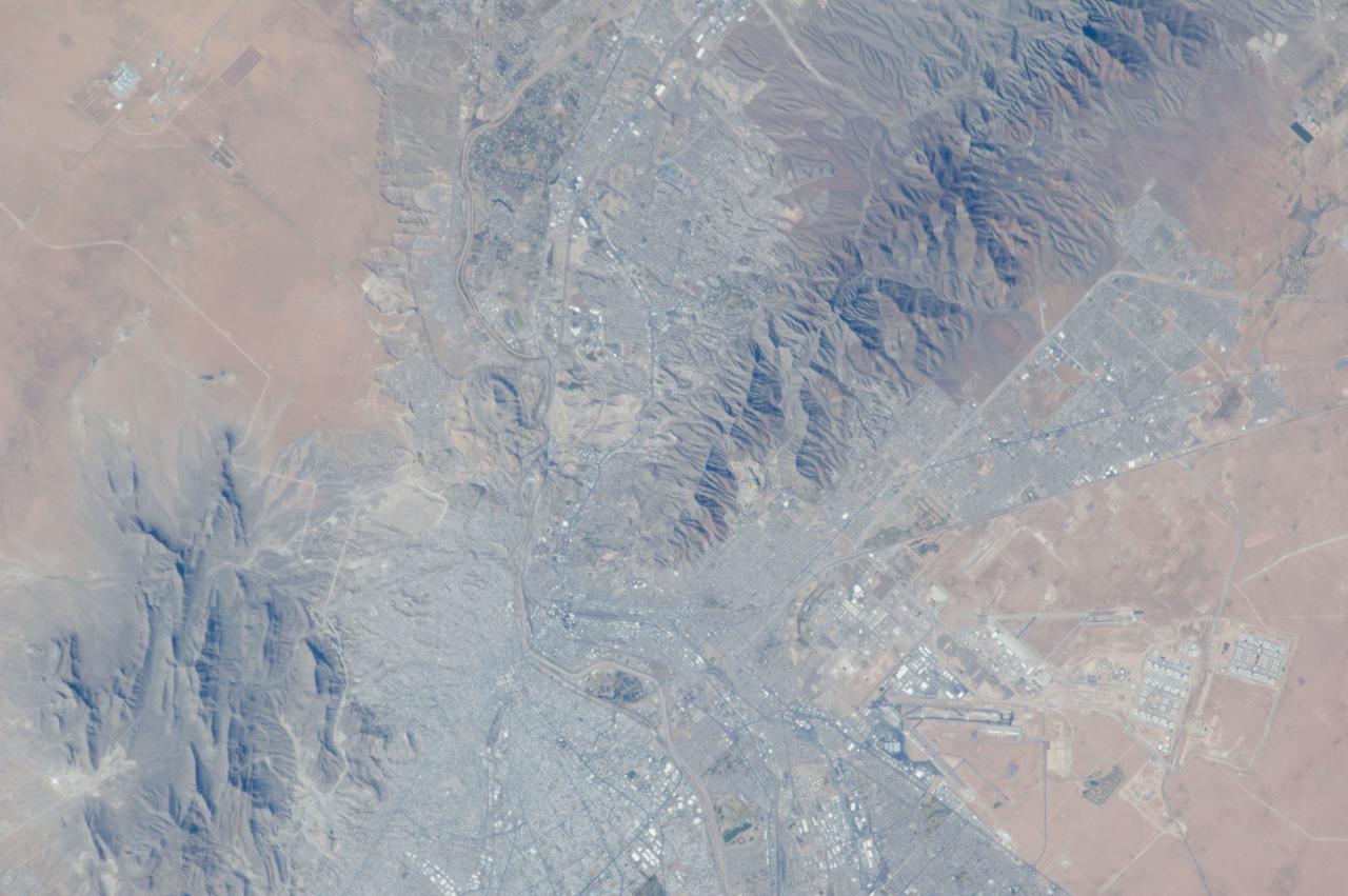 ISS038-E-002727 (16 Nov. 2013) --- One of the Expedition 38 crew members aboard the International Space Station took this vertical photograph of parts of Texas and New Mexico and the Mexican border area including El Paso and Juarez.