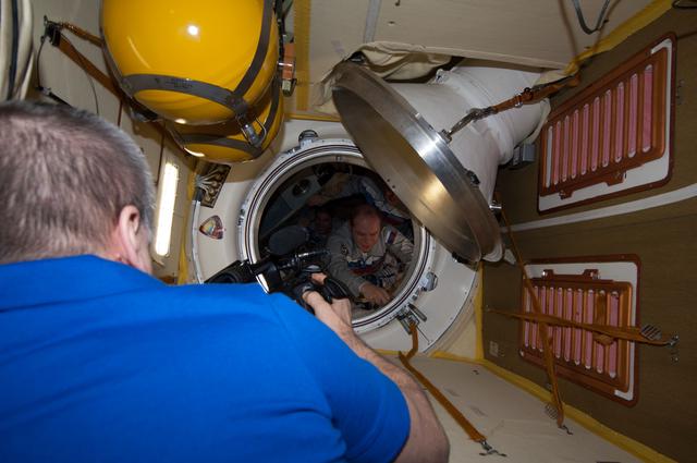 NASA image: Tyurin takes photo of Kotov