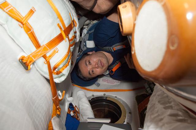 NASA image: Kazbek Fit Check in the Soyuz TMA-11M