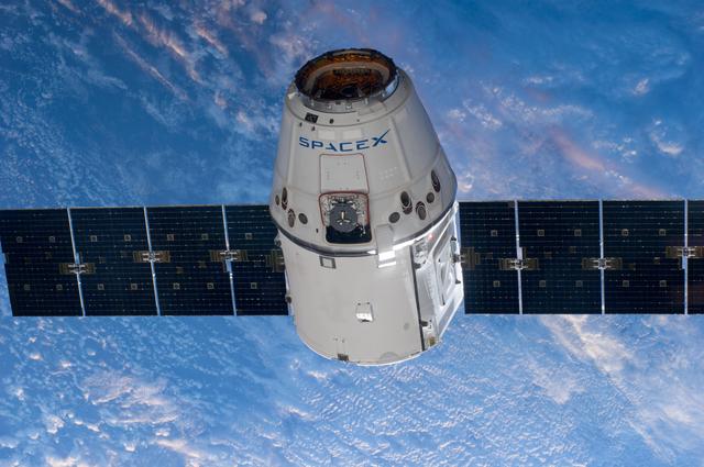 NASA image: Dragon Spacecraft on Approach to ISS