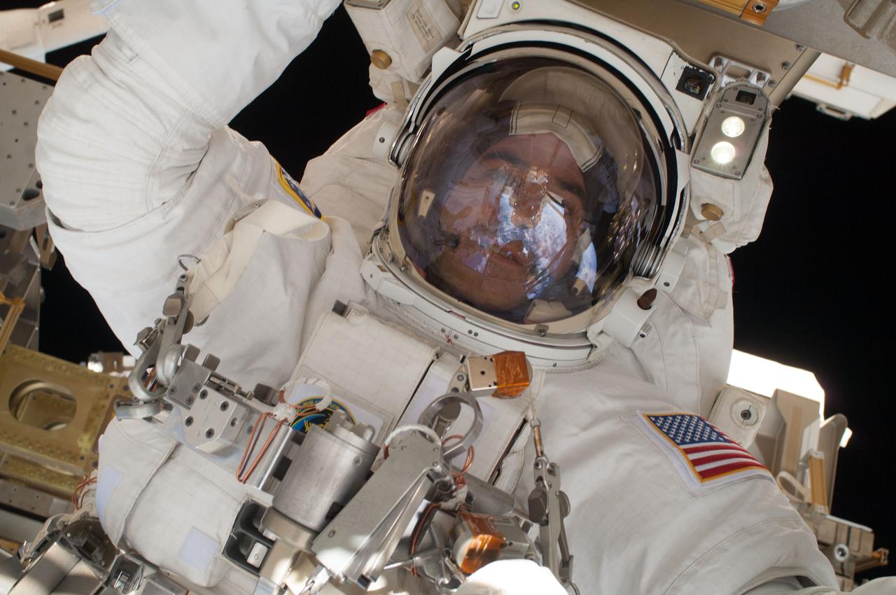 Close-up view of Expedition 39 flight engineer Rick Mastracchio at the close of Extravehicular Activity 26 (EVA 26).