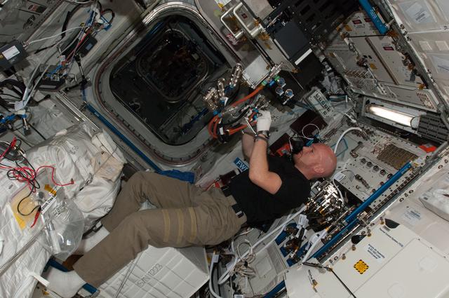 NASA image: FASES FSL closeout photo