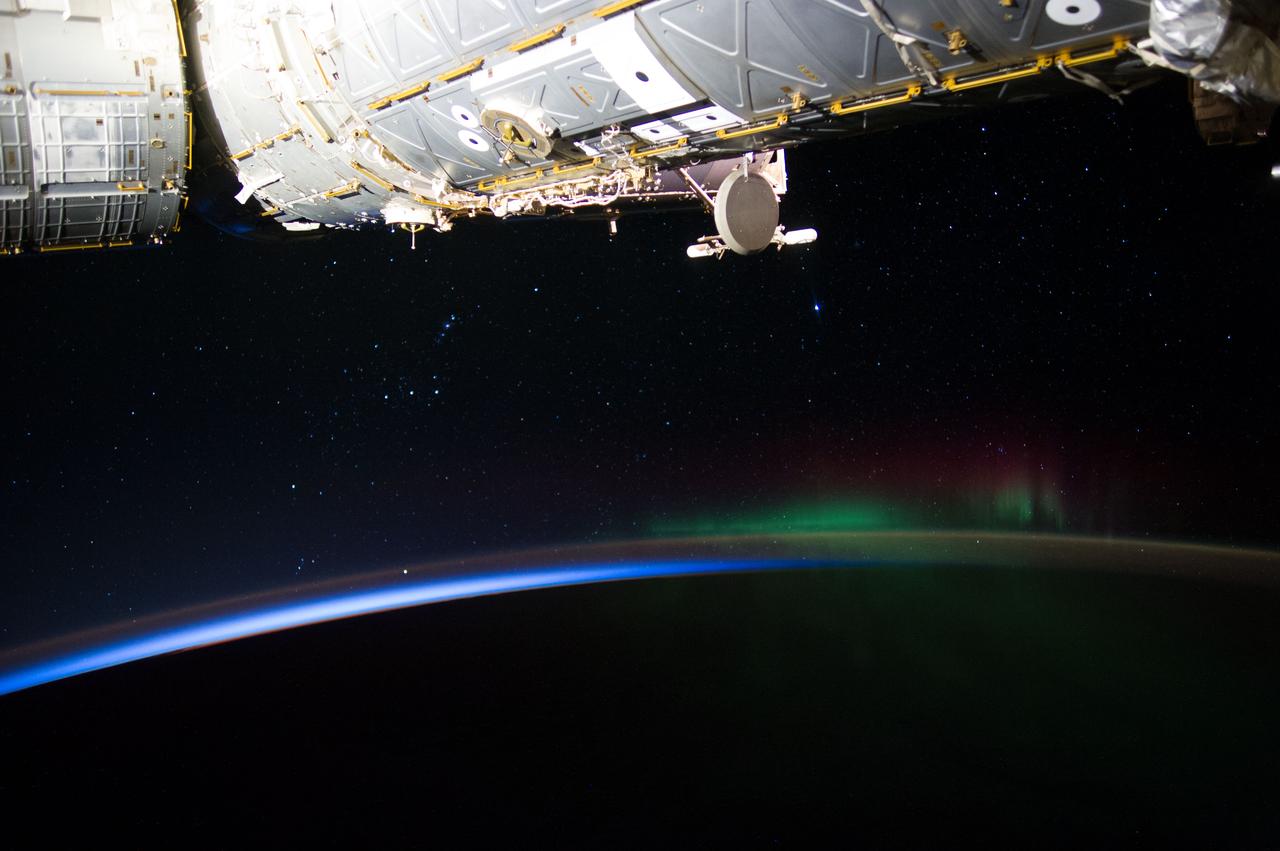 ISS040-E-020018 (25 June 2014) ---