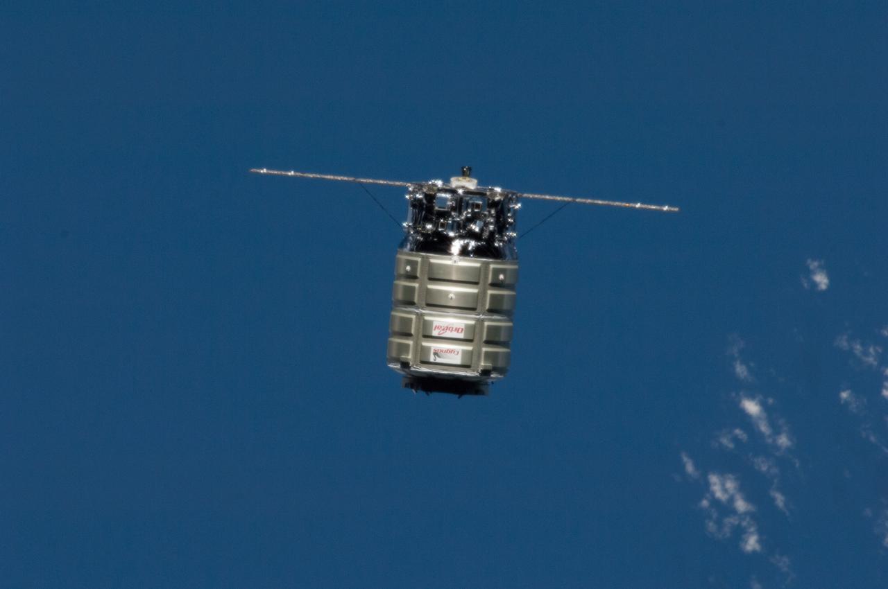 ISS040-E-068069 (16 July 2014) --- The Orbital Sciences’ Cygnus cargo craft is photographed by an Expedition 40 crew member on the International Space Station during rendezvous and capture operations. The two spacecraft converged at 6:36 a.m. (EDT) on July 16, 2014.