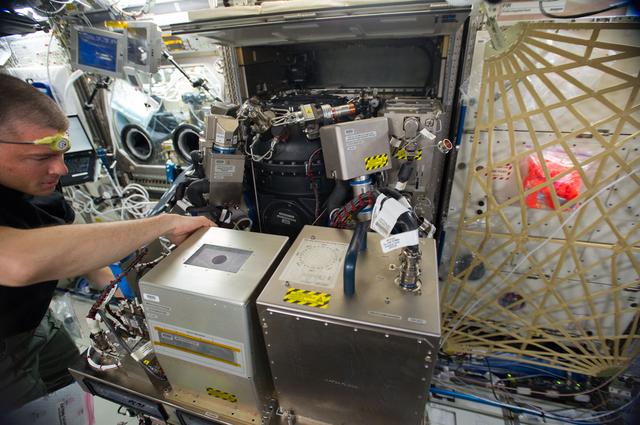 NASA image: Time lapse of CIR rack rotate and R&R