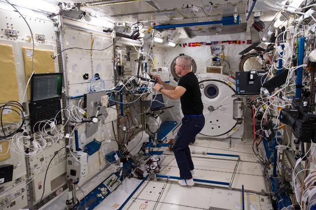 NASA image: SPHERES Vertigo