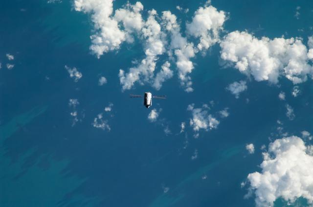 NASA image: ATV Fly-Under