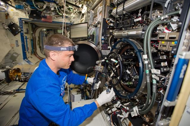 NASA image: CIR fuel reservoir swap closeout