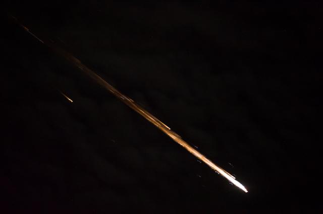 NASA image: Cygnus 2 reentry