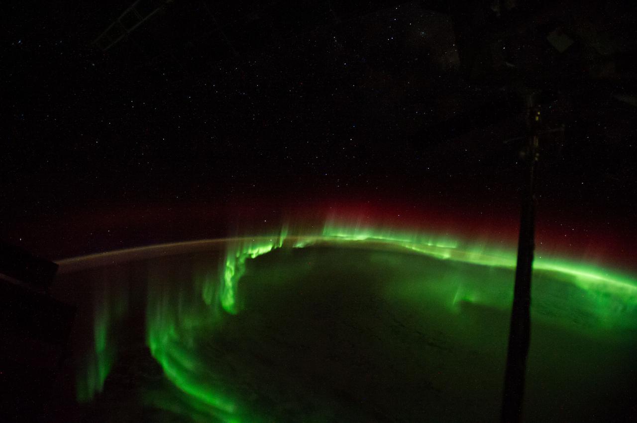 Time lapse Earth Observation (ISS040E111401 thru ISS040E112398) taken during a night pass by the Expedition 40 crew aboard the International Space Station (ISS). Folder lists this as: SUPER Aurora south.