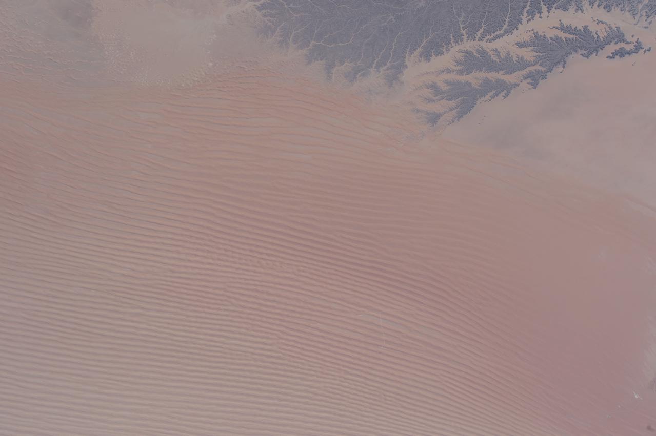 GMT326_08_15_Barry Wilmore_Israel Saudi Peninsula Sand Dunes_131  (Image was released by astronaut on Instagram.)